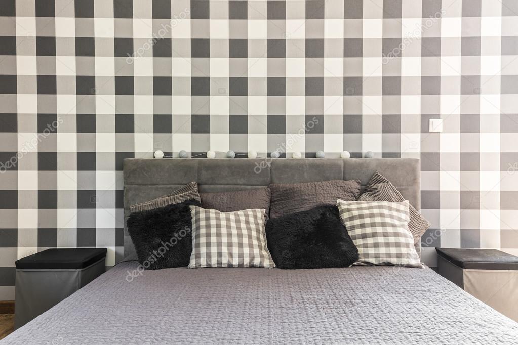 Slaapkamer met selectievakje behang idee — Stockfoto © photographee ... Slaapkamer met selectievakje behang idee — Stockfoto © photographee ...