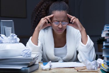 baş ağrısı ile öğrenci