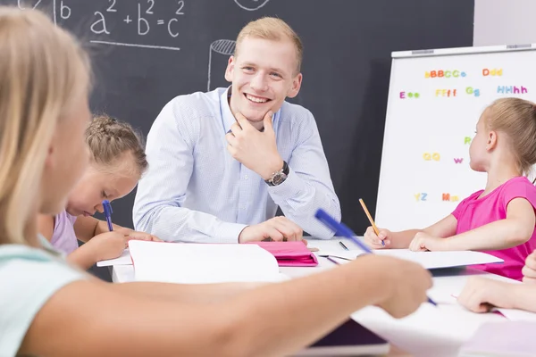 He can interest children in learning — Stock Photo, Image