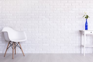 Arkanıza yaslanın ve mavi vurgu zevk