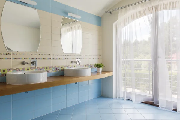 Light blue bathroom for two — Stock Photo, Image