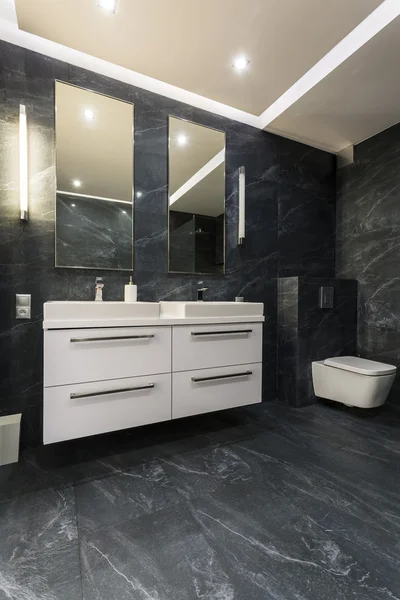 Zwarte badkamer voor twee idee — Stockfoto