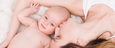 Barış ve mutluluk içinde karşılıklı yakınlık bulma