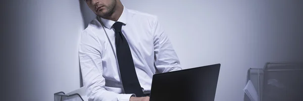 El trabajo le roba la vida. —  Fotos de Stock