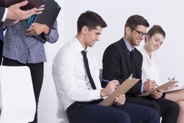 Neredeyse doldurulur