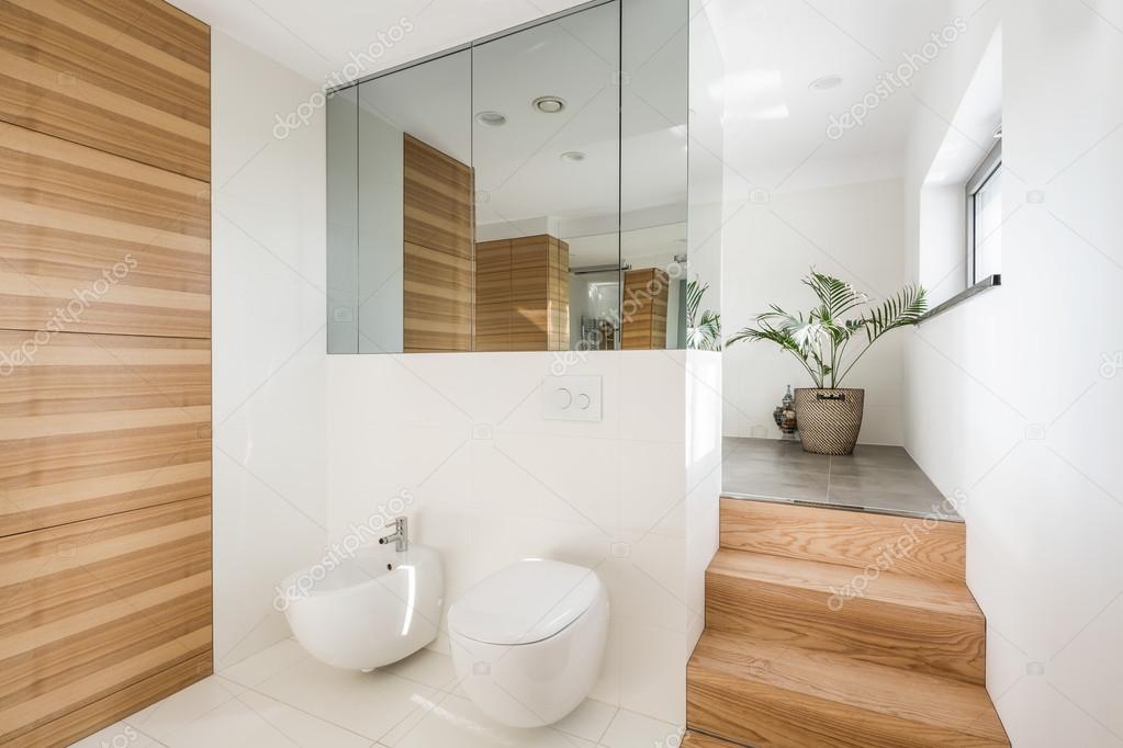 Cuarto de baño loft minimalista — Fotos de Stock © photographee.eu ... Cuarto de baño loft minimalista — Fotos de Stock © photographee.eu ...
