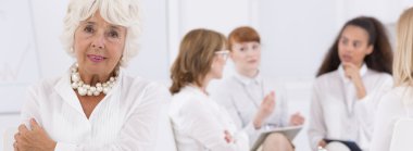 Güçlü kadın ve ekibi