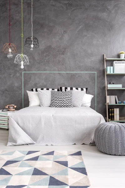 Schlafzimmer mit modernem Look — Stockfoto