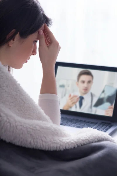 Schneller Weg zum professionellen Rat — Stockfoto