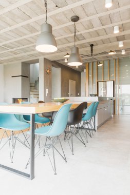 Beton, metal ve cam bir modern iç'ın dekorda kullanılan
