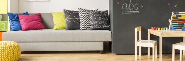 Renkli çocuk odası süslemeleri