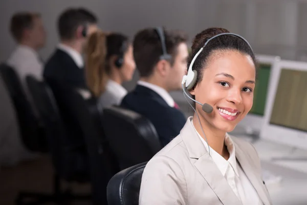 Lavorare al telemarketing — Foto Stock