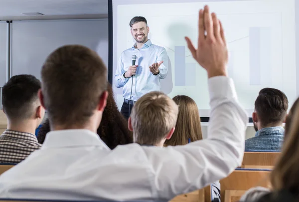 Interesting lecture brings many questions — Stock Photo, Image