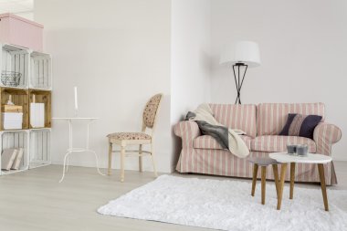 Biraz yaratıcılık basit oturma odasında