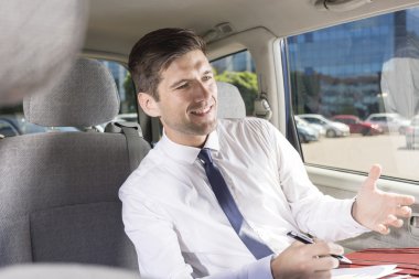 Daha hızlı sürebilir misin?