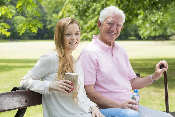 Café para mí, agua para el abuelo —  Fotos de Stock