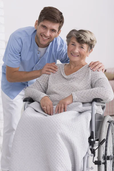 His presence makes her happy — Stock Photo, Image