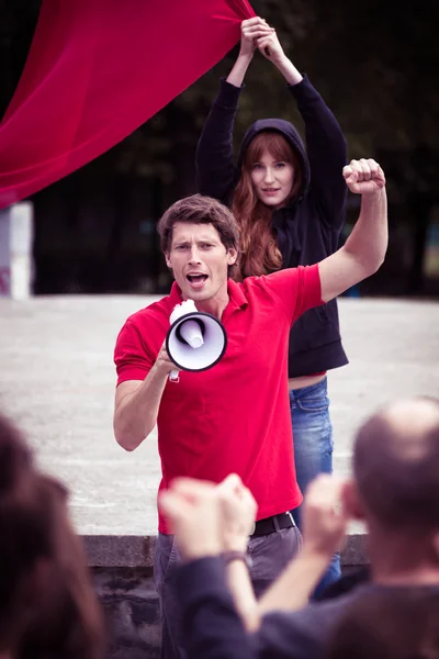 Feurige Rede eines jungen Krawallmachers — Stockfoto