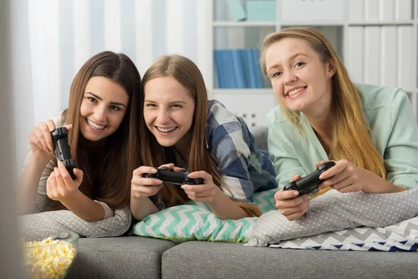 Playing video games with BFF! — Stock Photo, Image