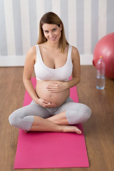 Amar a su bebé más que a nada — Foto de Stock