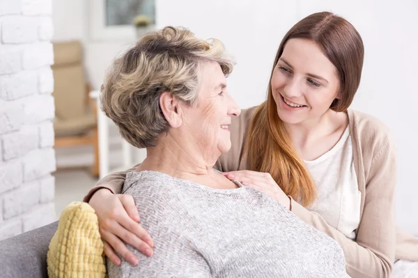 Uppskattar hennes kärleksfulla stöd och närvaro — Stockfoto