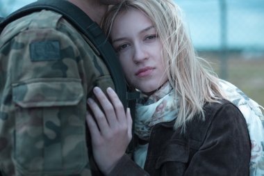 Zaten sevgi dolu varlığını eksik