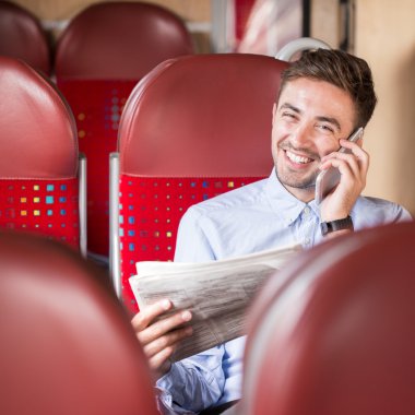 işadamı ile telefon ve gazete