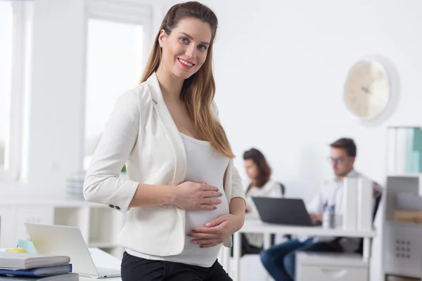 Es hora de un permiso de maternidad. — Foto de Stock