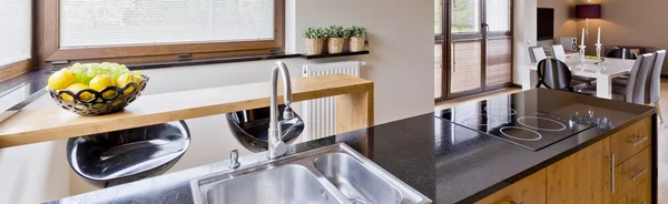 Functional light open kitchen idea — Stock Photo, Image