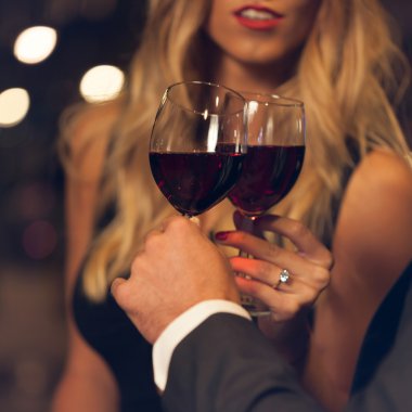 Nişan için alkış