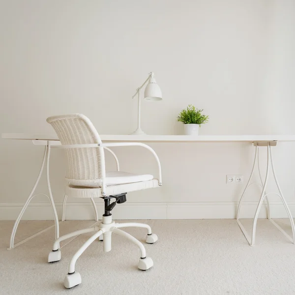 White empty desk — Stock Photo, Image