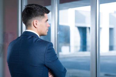 Toplantı için bekliyor