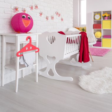 Burada bebek uyuyorsun