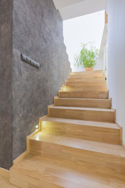 Bir üst katta yürüyüş