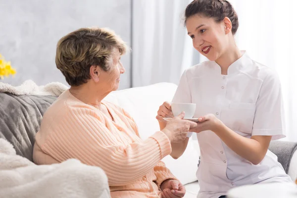 Enfermería domiciliaria para ancianos —  Fotos de Stock