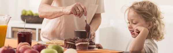 When you can not wait to get sweets from grandmother — Stock Photo, Image