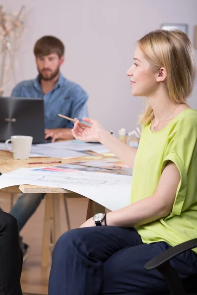 Young female architect — Stock Photo, Image