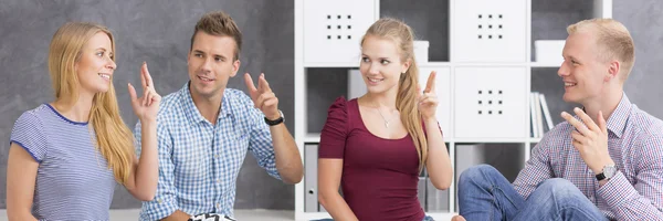 Kteří se chtějí učit znakovou řeč? — Stock fotografie