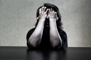 kadın yüzünü gizleme