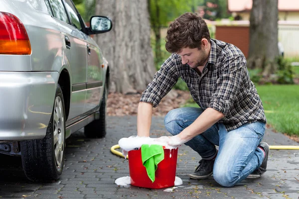 Man ready for car cleaning — Stock Photo, Image