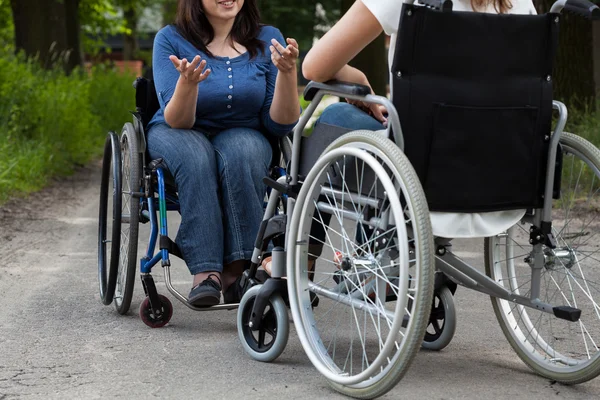 Disabled girls during conversation — Stock Photo, Image