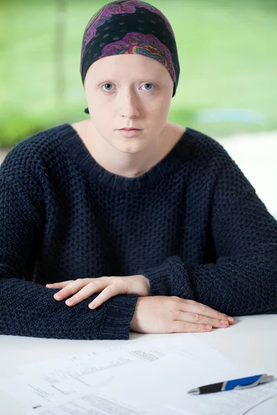 Woman suffering from cancer — Stock Photo, Image