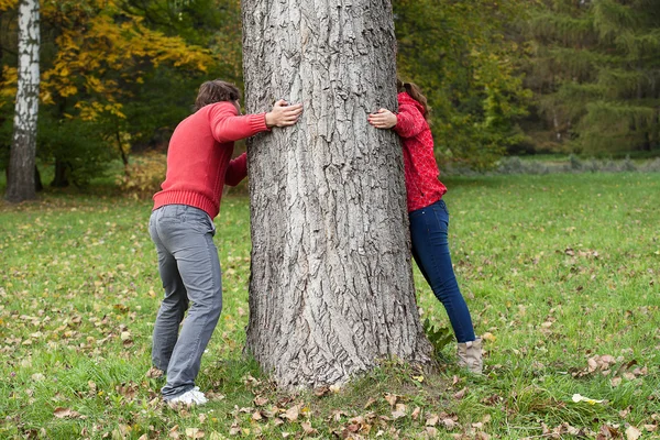 Spela i parken — Stockfoto