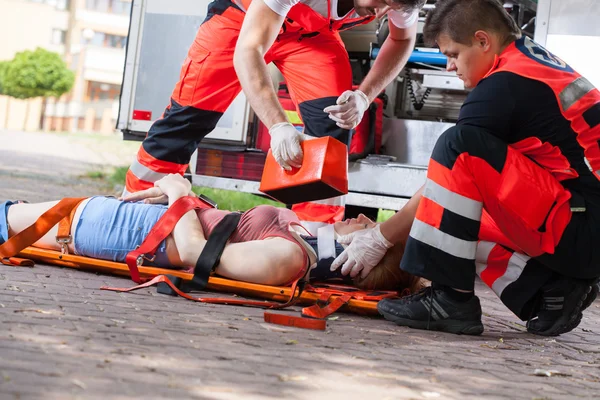 Eerste hulp na ongeval — Stockfoto