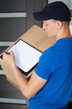 доставки людини Холдинг посилки