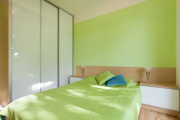 Groene slaapkamer — Stockfoto