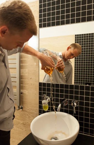 Man ends with his addiction — Stock Photo, Image