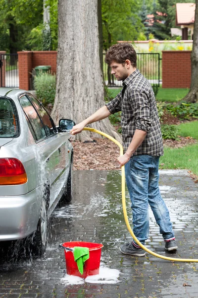 Splashing the car — Stock Photo, Image