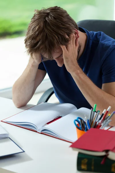 Studente stanco — Foto Stock