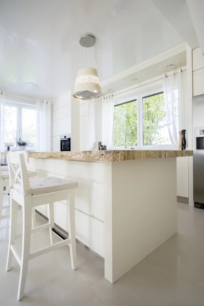 Granitic kitchen island — Stock Photo, Image